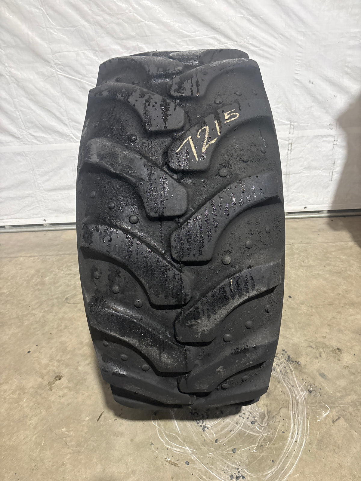 19.5L-24 (500/70-24) MAXAM MS 904 #7215