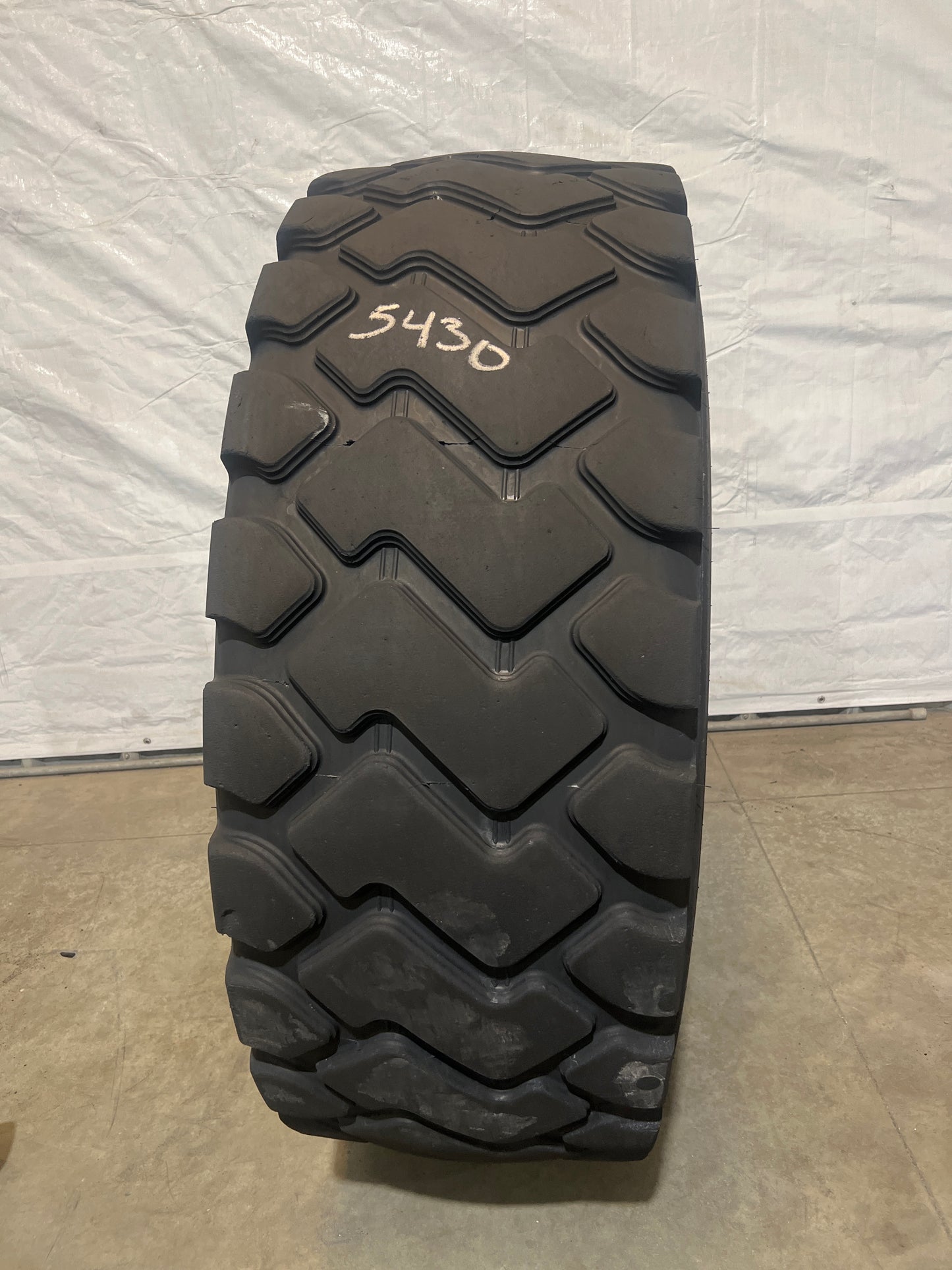 20.5R25 GALAXY LDSR 300 #5430